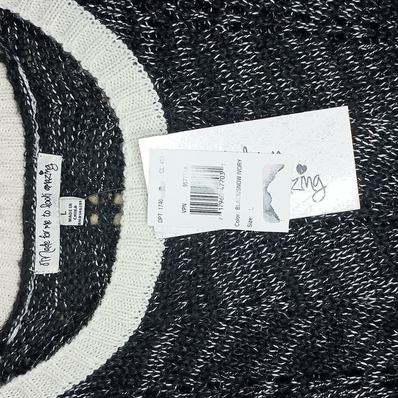 Made for me to look amazing Sweater Dress with Hat - Picture 3 of 9